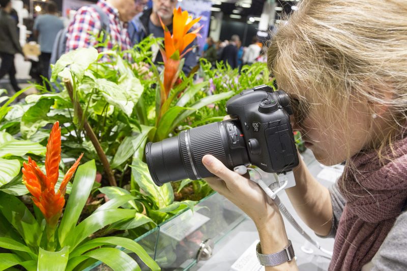 Foto: Koelnmesse / photokina 2018 Stand: TAMRON, Halle 4.2